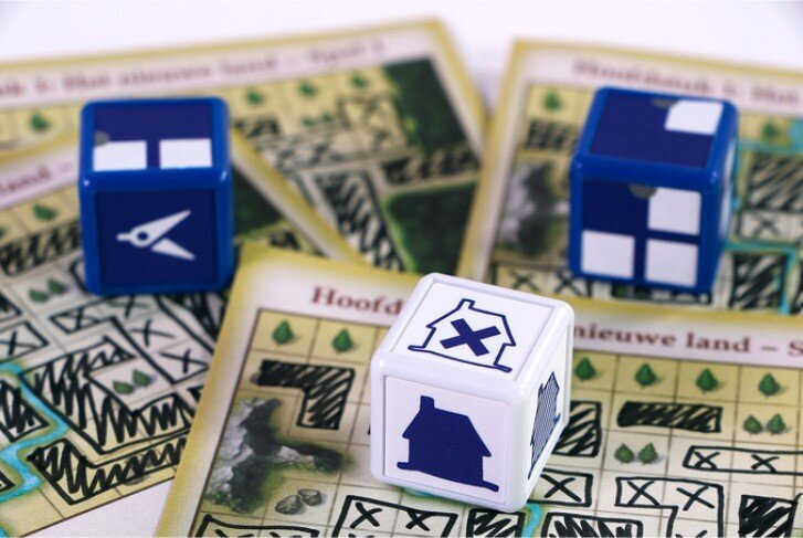999-games-my-city-roll-write-dobbelspel-voorkant-05