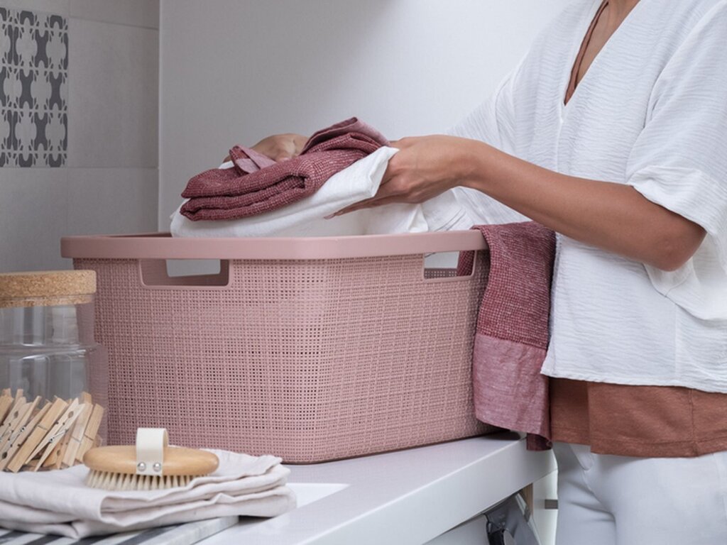 curver-jute-wasmand-46-liter-roze-voorkant-04