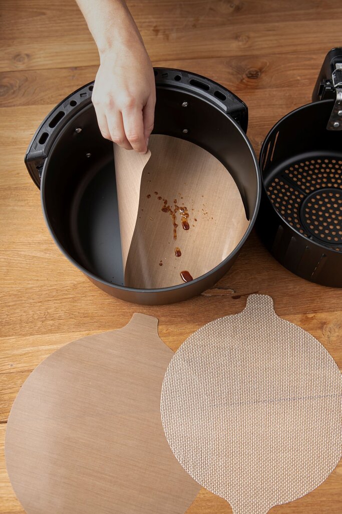 nostik-bak-beschermfolie-voor-air-fryer-voorkant-04