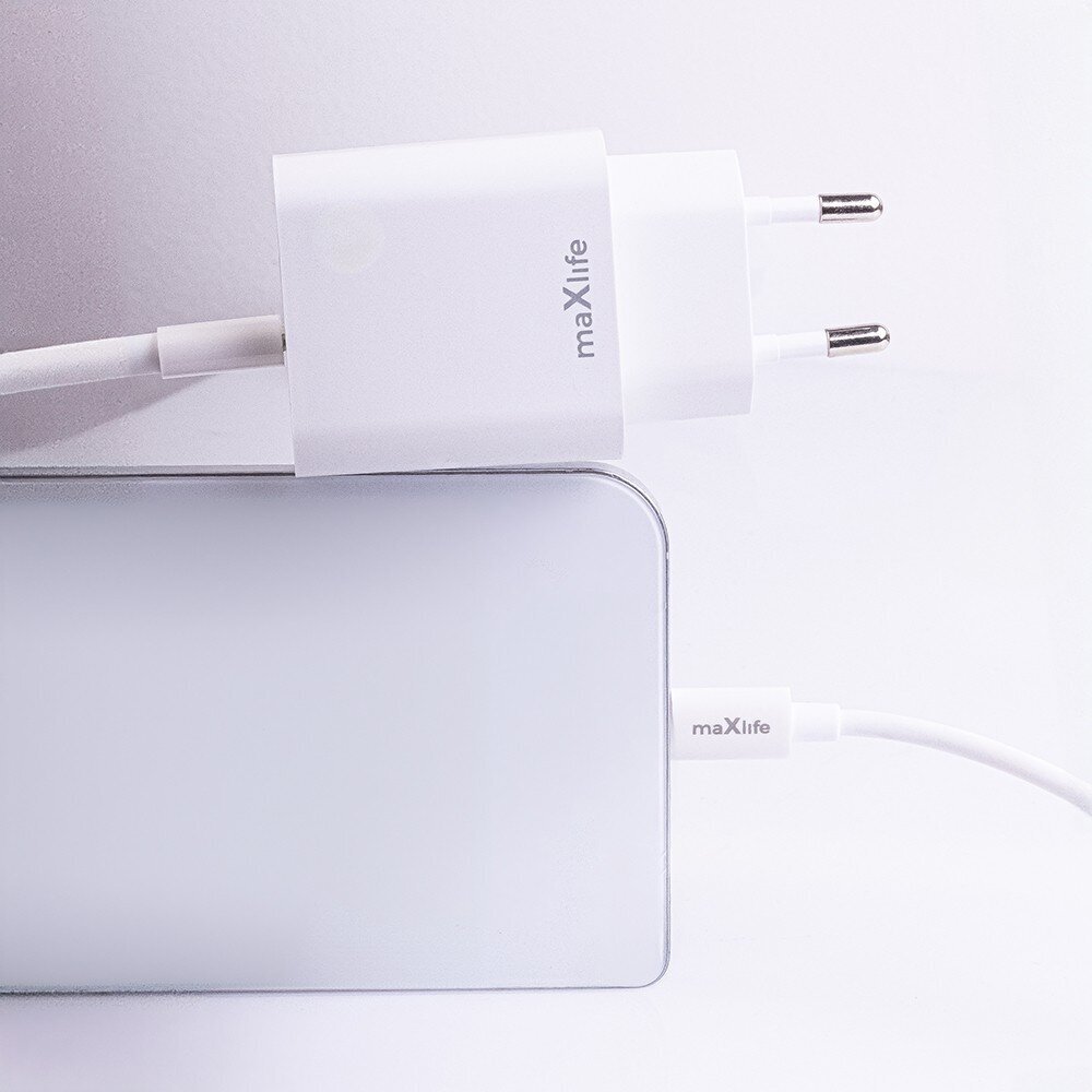 maxlife-usb-usb-c-snellader-20w-usb-c-kabel-1m-voorkant-03
