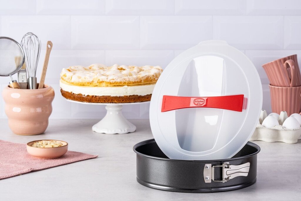 dr.oetker-springvorm-26cm-metdeksel-02