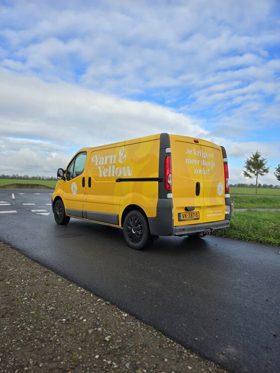 Yarn & Yellow - Bus - Poederoijen