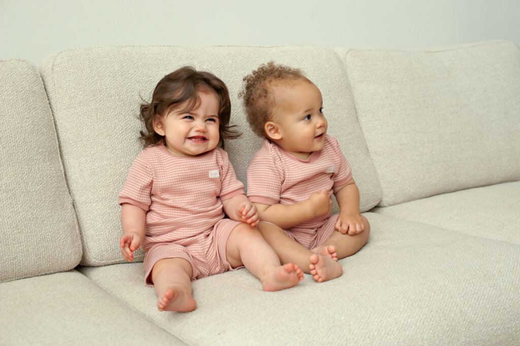 feetje-wafelpyjama-summer-special-kinderen-mauve-voorkant-01