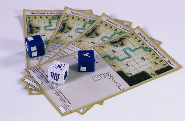 999-games-my-city-roll-write-dobbelspel-voorkant-06
