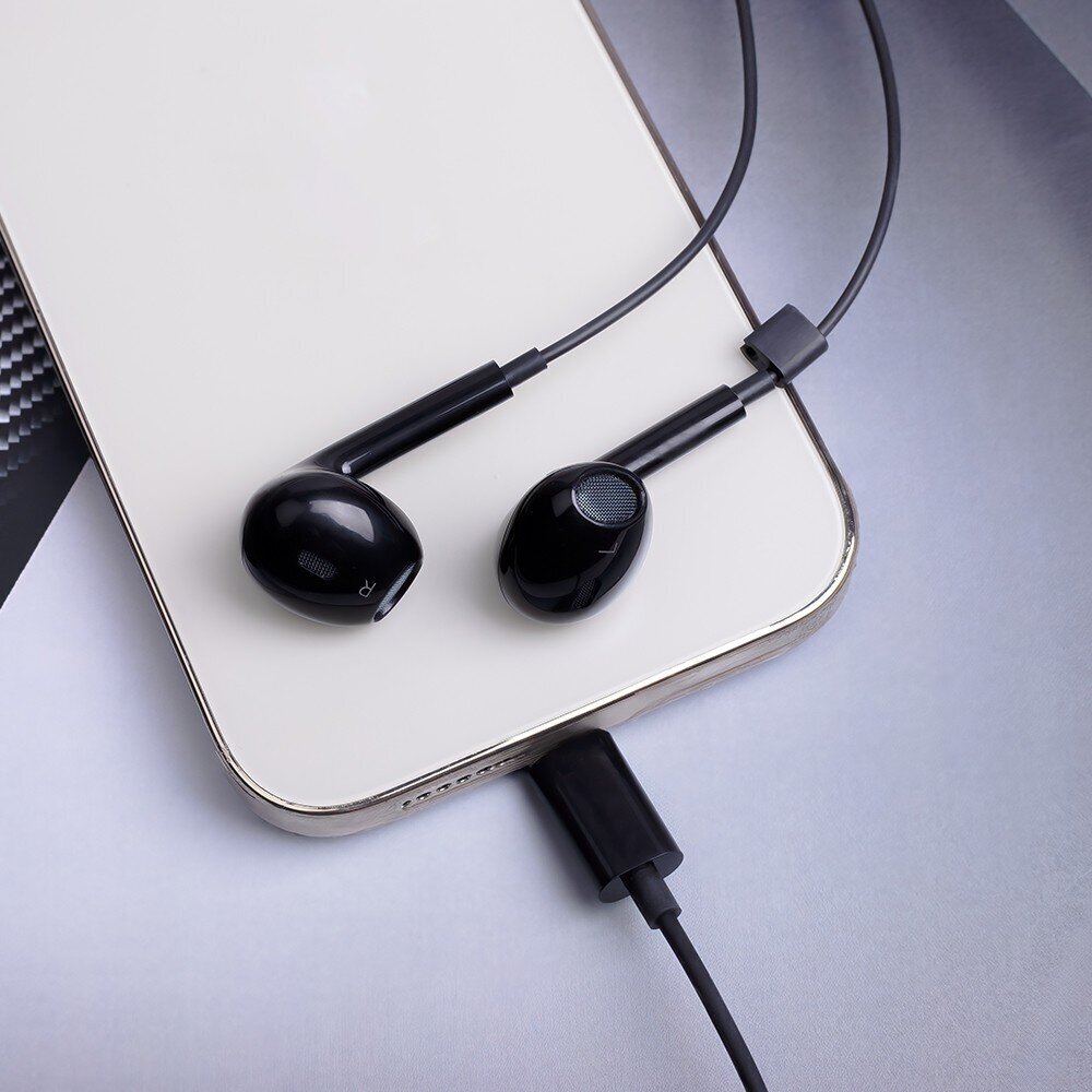 maxlife-sterio-earphones-in-ear-usb-c-bedraad-zwart-voorkant-03