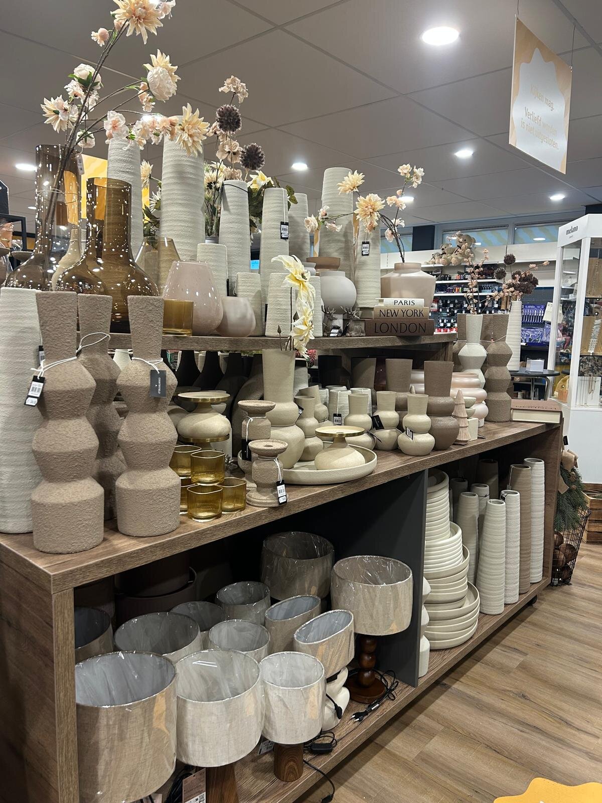 Decoratieafdeling-Beige