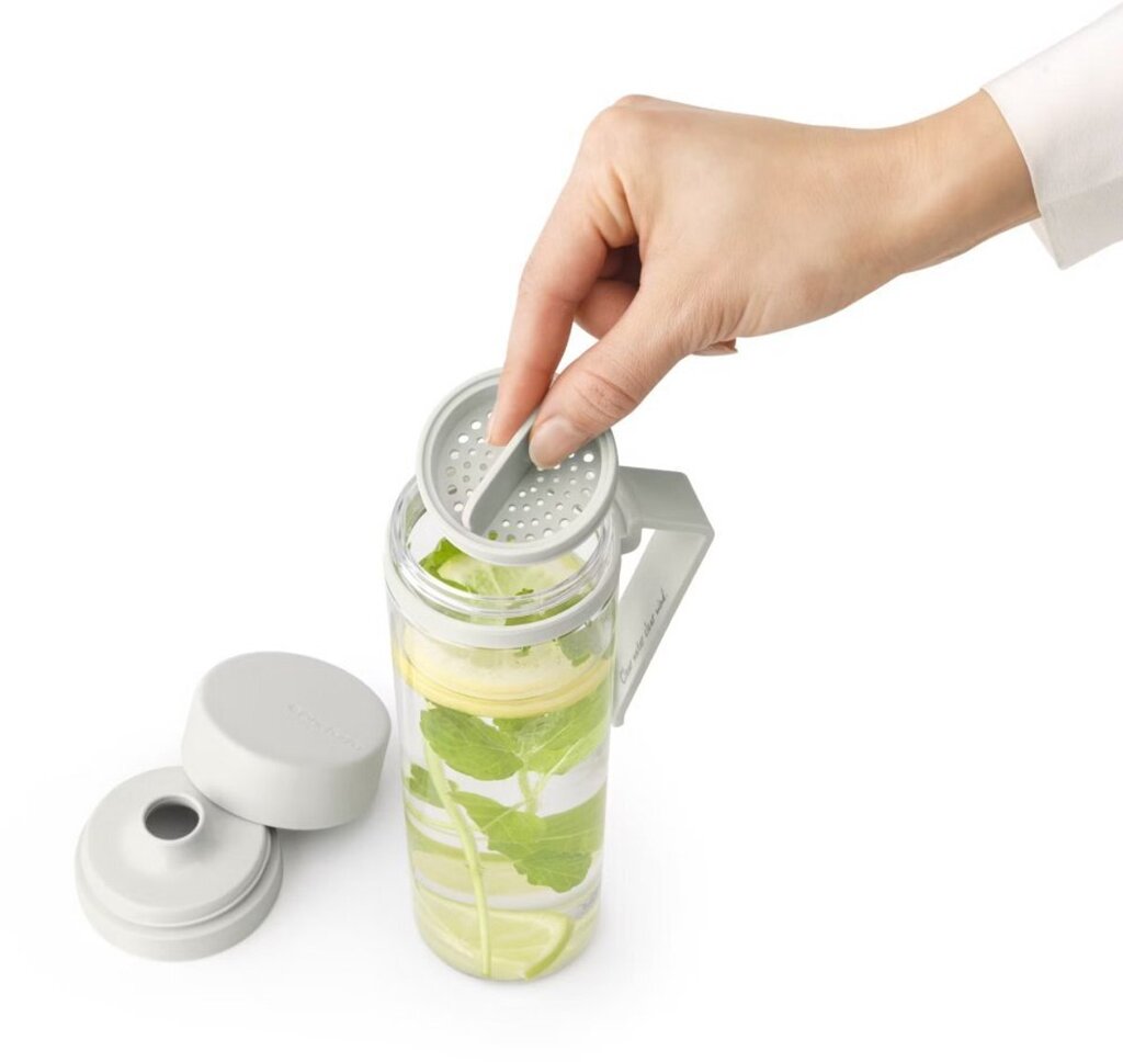 brabantia-make-take-drinkfles-met-fruitfilter-ligt-grey-voorkant-02