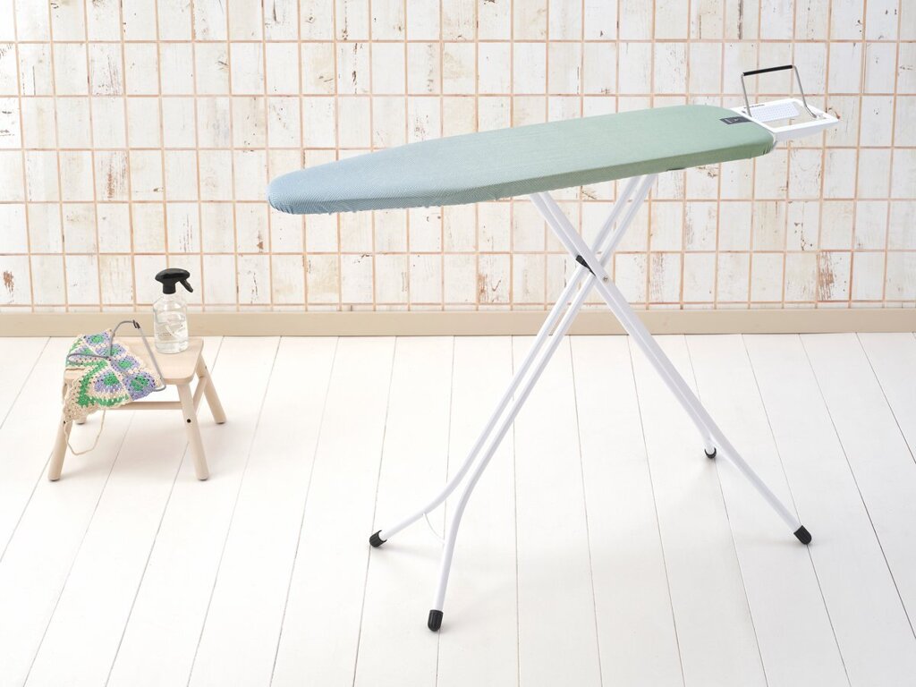 brabantia-strijkplank-a-met-strijkijzerhouder-110-x-x30-cm-soothing-sea-voorkant-05